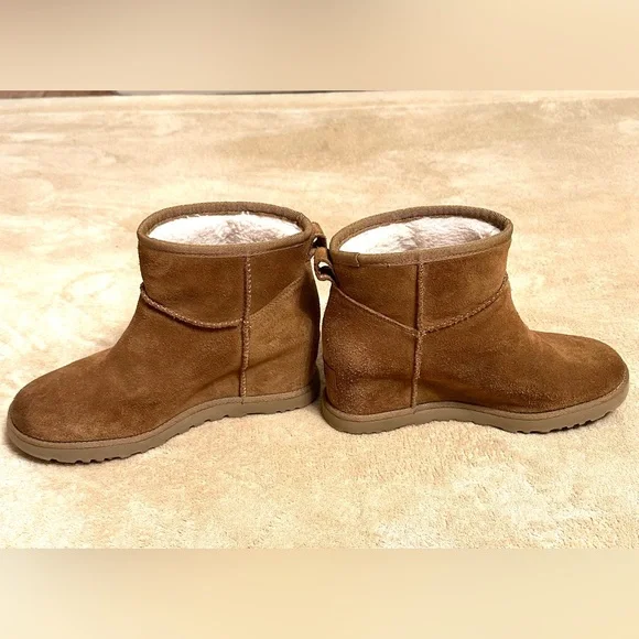 UGG Classic Mini Wedge Bootie - Picture 9 of 10